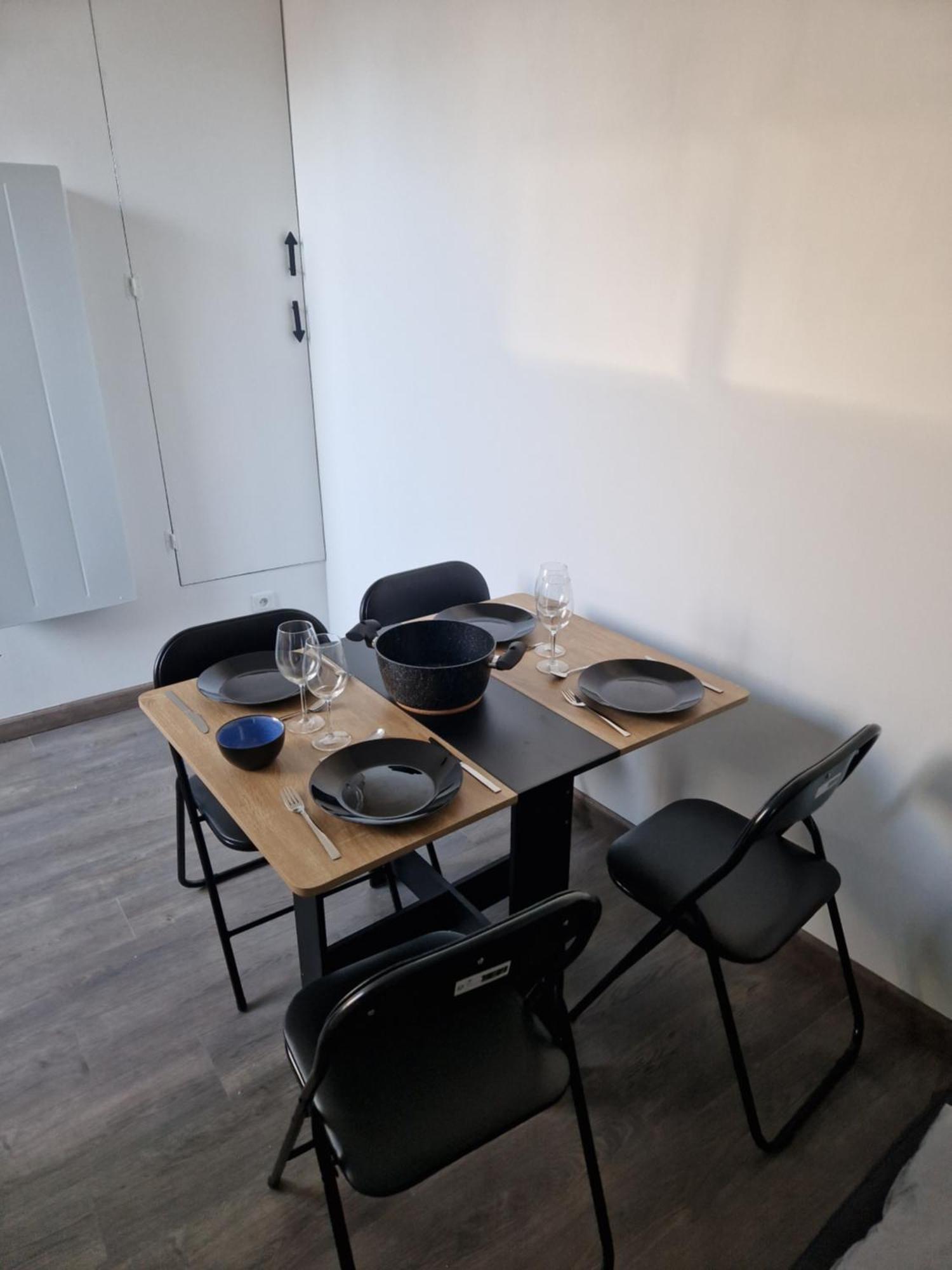 Les Appartements De Romain Et Julien Dijon Eksteriør bilde